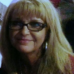 Meet your Posher, Brenda